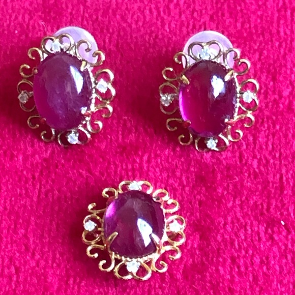 Jewelry - 18k gold natural ruby with diamonds set